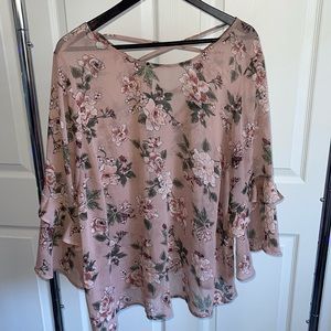 Plus Blus Pink Floral Blouse.
